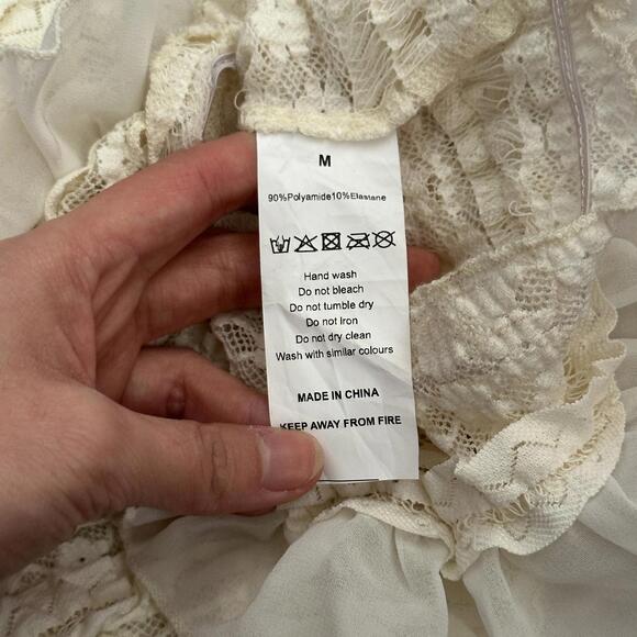 Cream ruffle bloomers - Picture 6 of 7